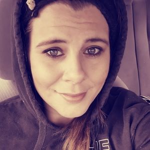 Meet your Posher, Katelyn